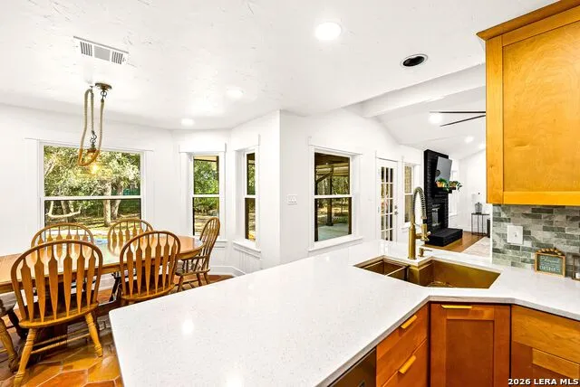 8621 INDIAN HILLS LN Boerne, TX 78006