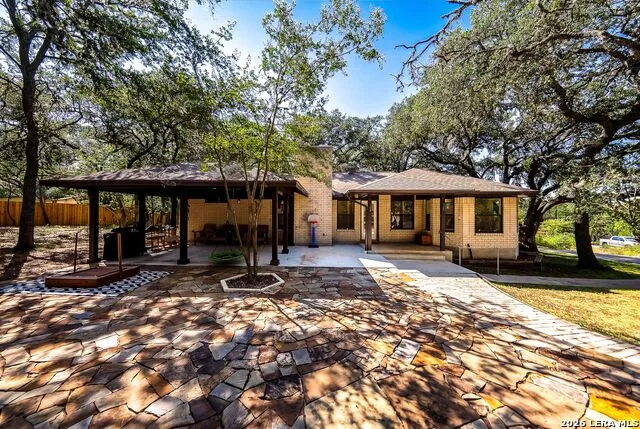8621 INDIAN HILLS LN Boerne, TX 78006