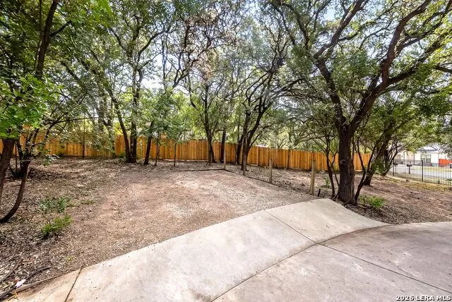 8621 INDIAN HILLS LN Boerne, TX 78006