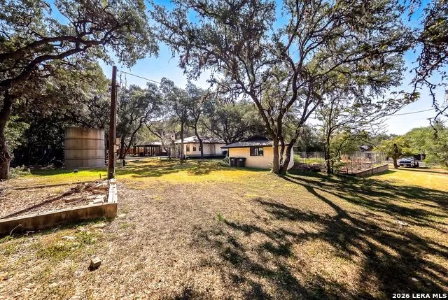 8621 INDIAN HILLS LN Boerne, TX 78006