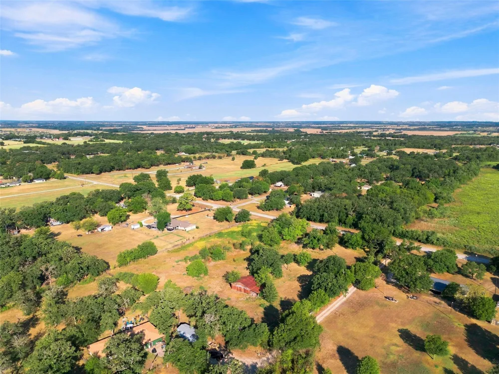 1056 E Central Golinda, TX 76655