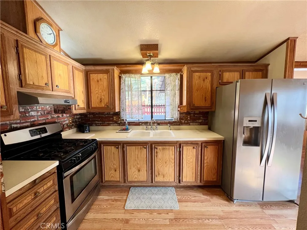 928 Elm Frazier Park, CA 93225