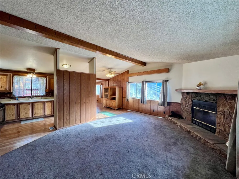 928 Elm Frazier Park, CA 93225