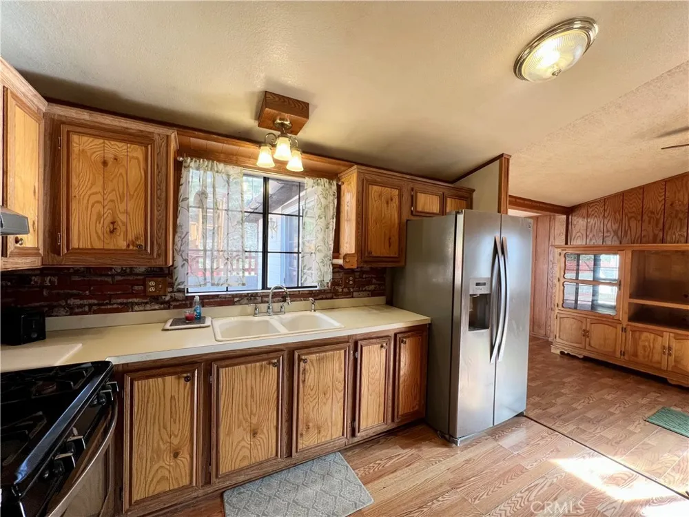 928 Elm Frazier Park, CA 93225
