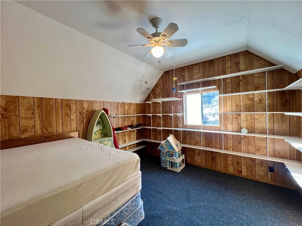 928 Elm Frazier Park, CA 93225
