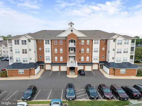 9712 HANDERSON PLACE #406