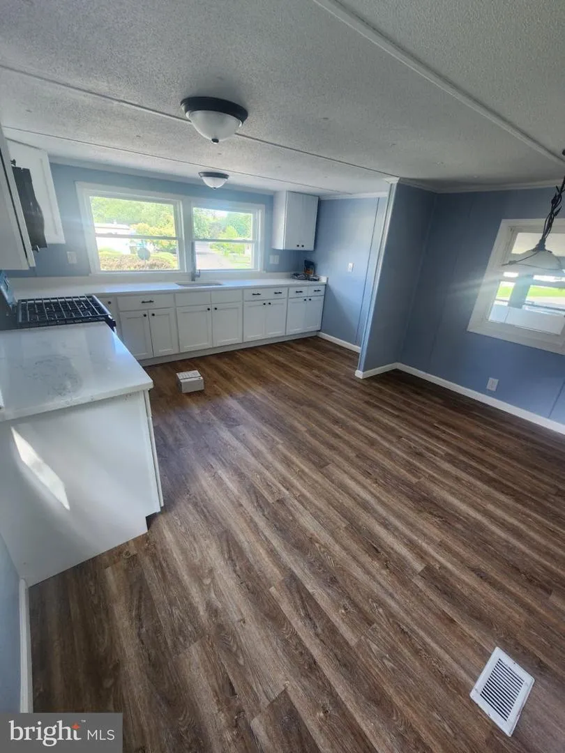 509 CLEVELAND AVENUE Williamstown, NJ 08094