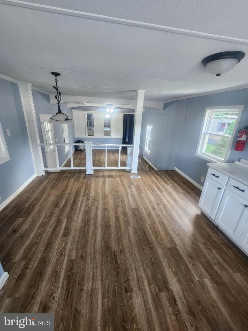 509 CLEVELAND AVENUE Williamstown, NJ 08094
