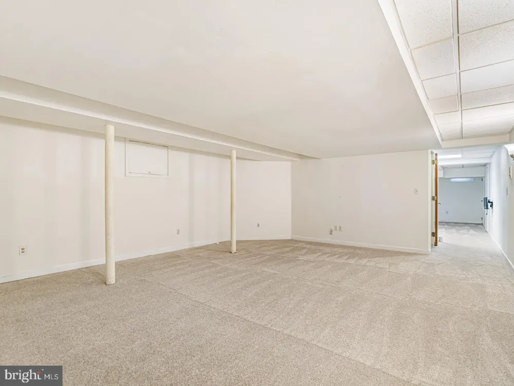 1983 MELMAR ROAD Huntingdon Valley, PA 19006