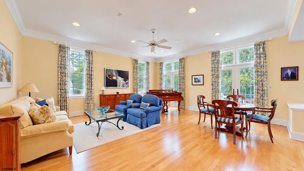1262 Franklin Blvd Linwood, NJ 08221