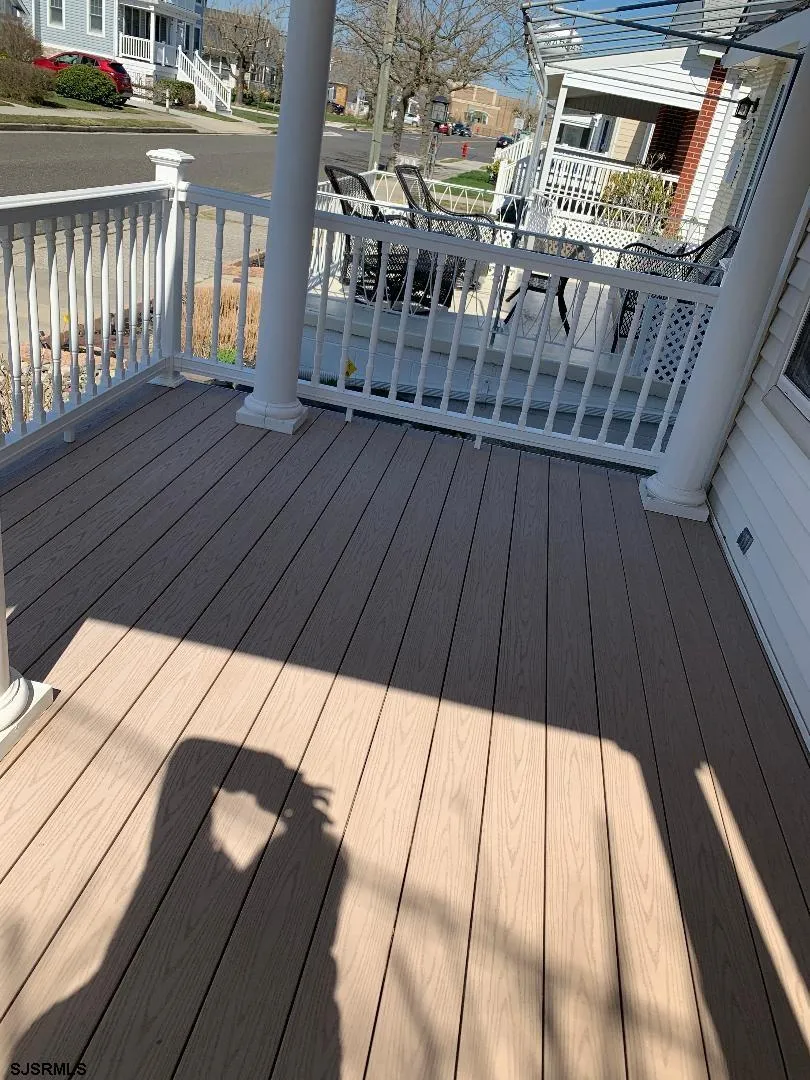 27 N Frontenac Ave Margate, NJ 08402