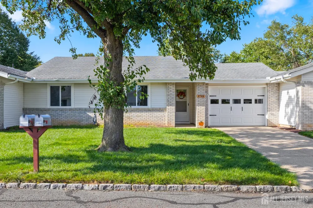 274 Convent Road #B Monroe, NJ 08831