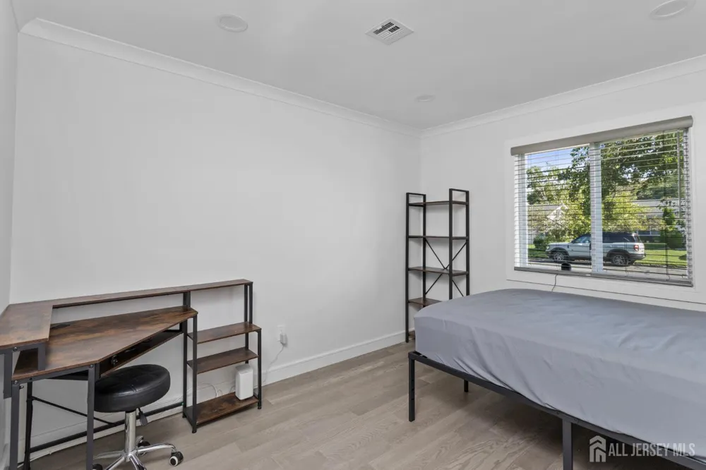 274 Convent Road #B Monroe, NJ 08831