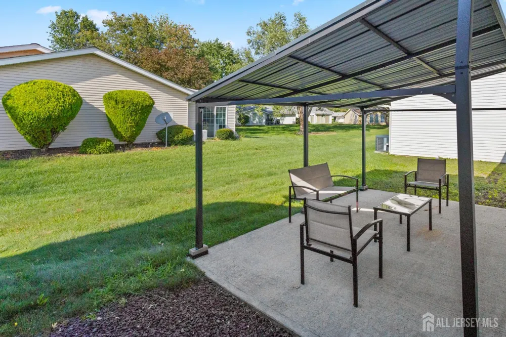 274 Convent Road #B Monroe, NJ 08831