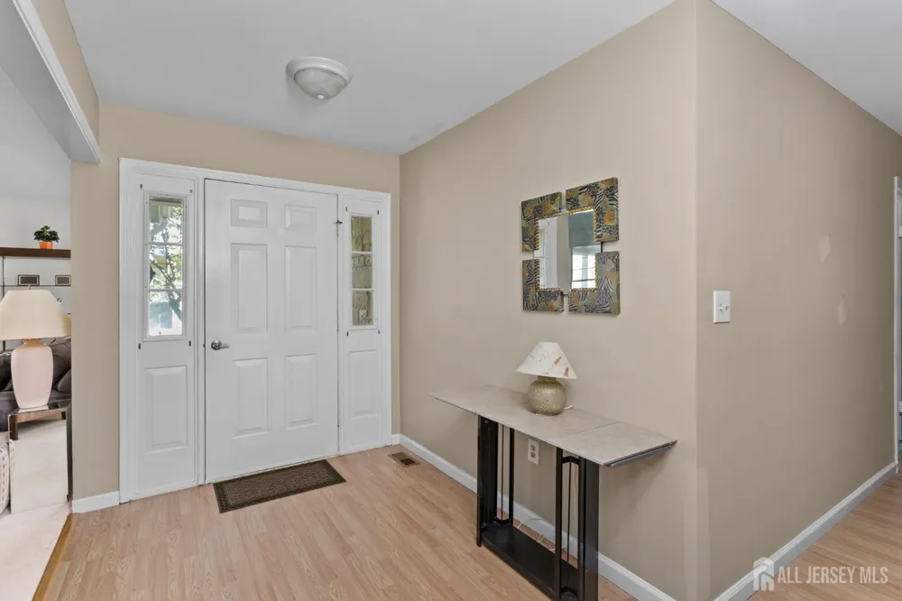 5 Thomas Paine Drive Monroe, NJ 08831