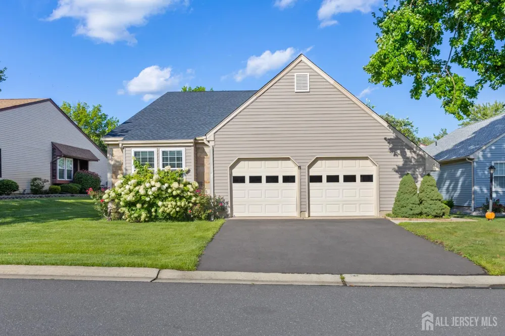 5 Thomas Paine Drive Monroe, NJ 08831
