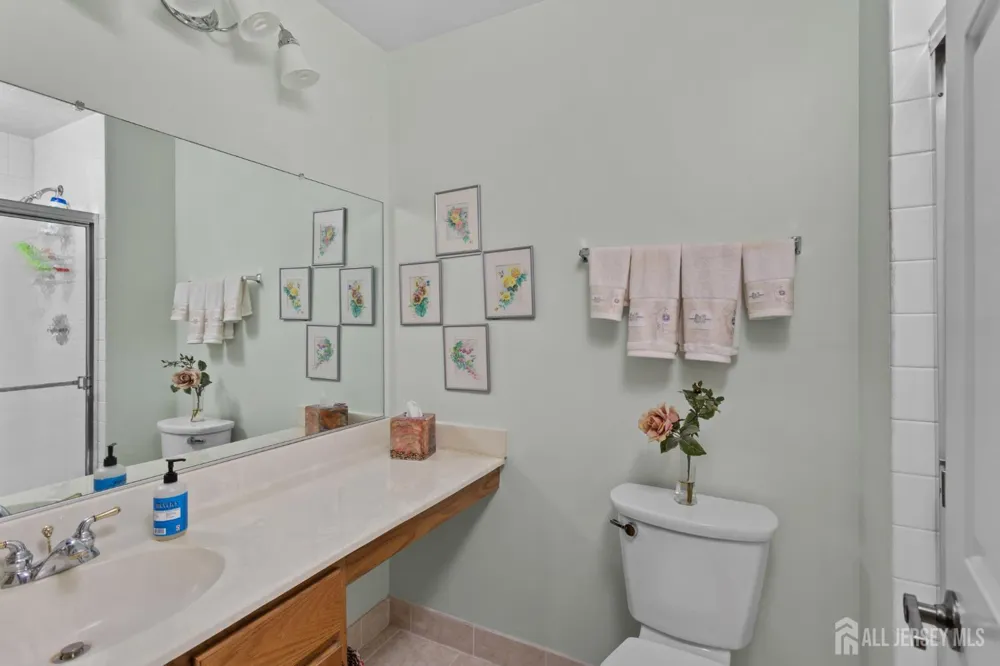 5 Thomas Paine Drive Monroe, NJ 08831