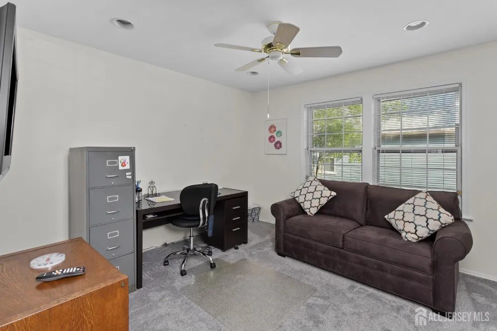 5 Thomas Paine Drive Monroe, NJ 08831