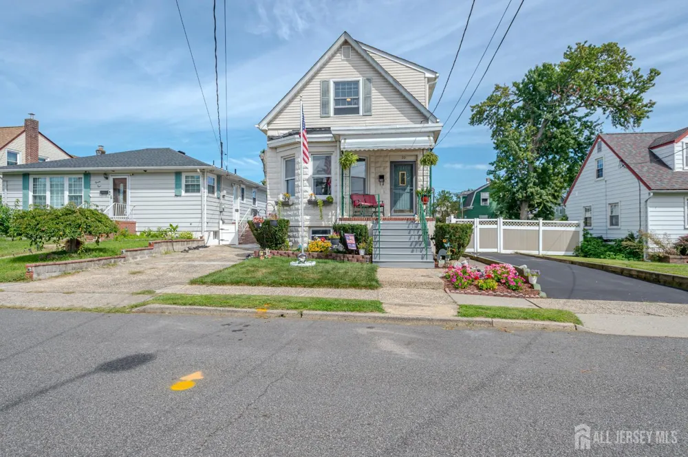 20 S 1st Street S Fords, NJ 08863