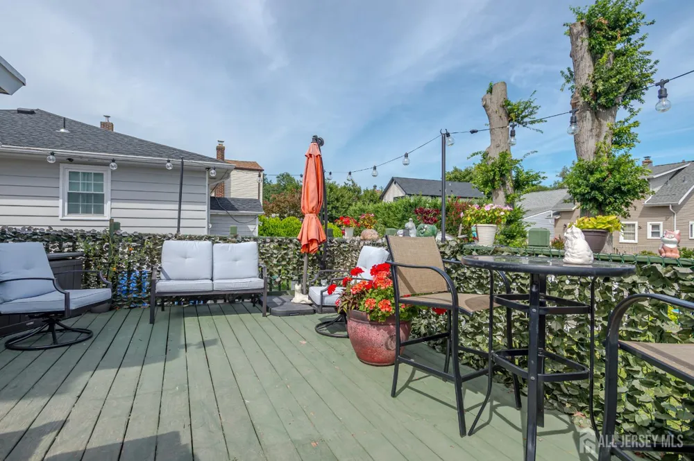 20 S 1st Street S Fords, NJ 08863