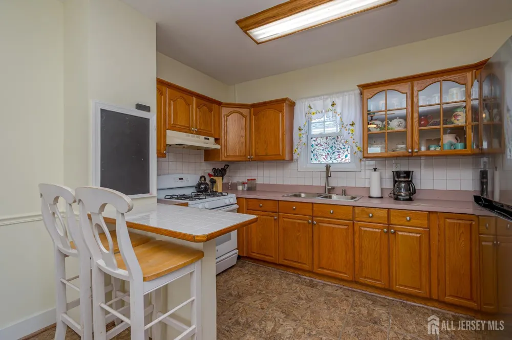 20 S 1st Street S Fords, NJ 08863