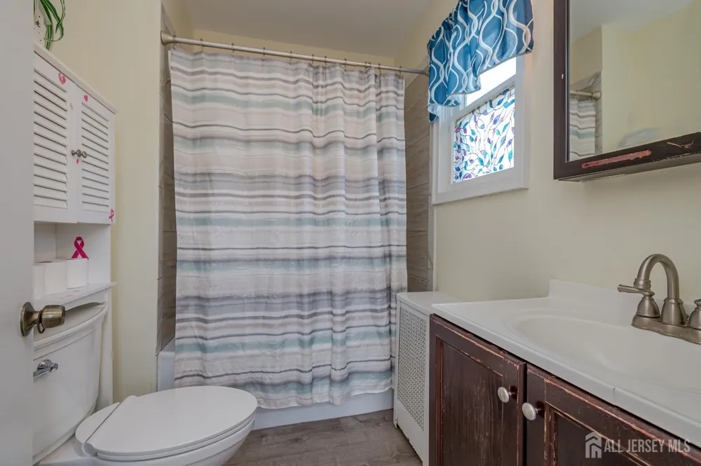 20 S 1st Street S Fords, NJ 08863