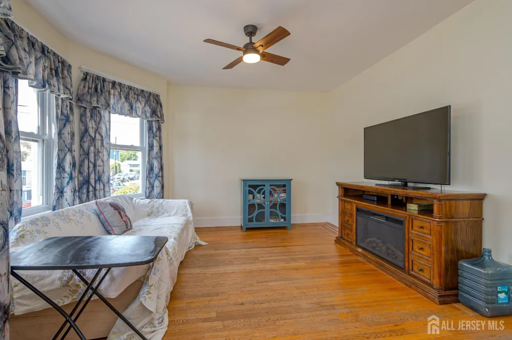 20 S 1st Street S Fords, NJ 08863