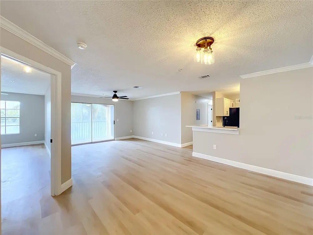 1939 SUMMER CLUB DRIVE #215 Oviedo, FL 32765