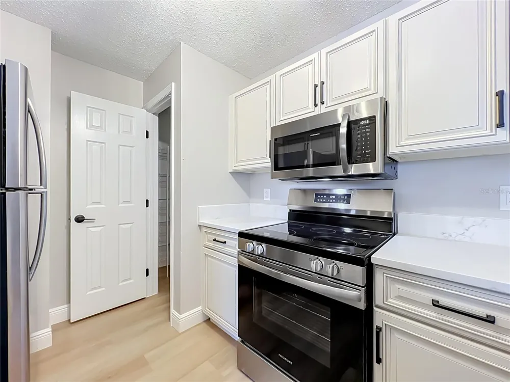 1939 SUMMER CLUB DRIVE #215 Oviedo, FL 32765