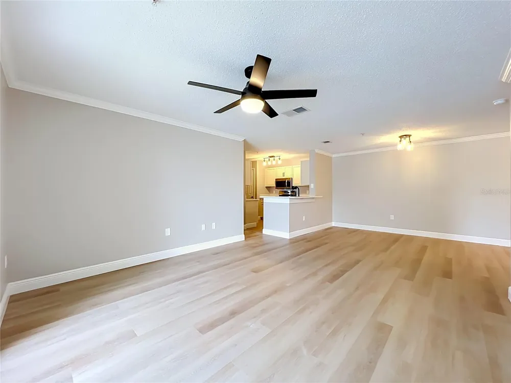 1939 SUMMER CLUB DRIVE #215 Oviedo, FL 32765