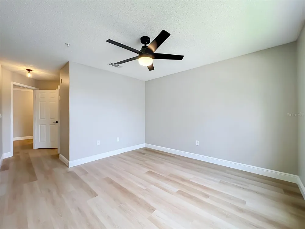 1939 SUMMER CLUB DRIVE #215 Oviedo, FL 32765
