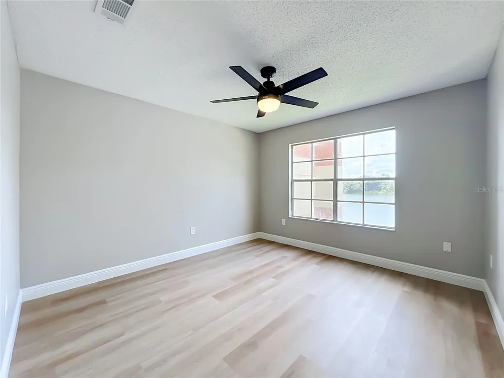 1939 SUMMER CLUB DRIVE #215 Oviedo, FL 32765