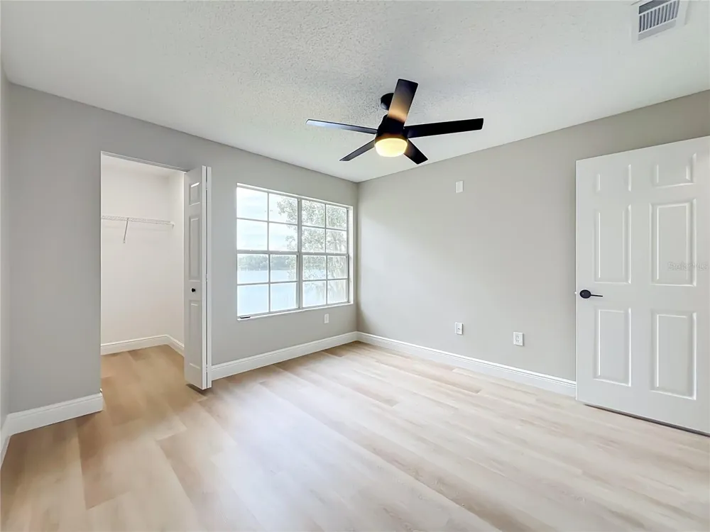 1939 SUMMER CLUB DRIVE #215 Oviedo, FL 32765