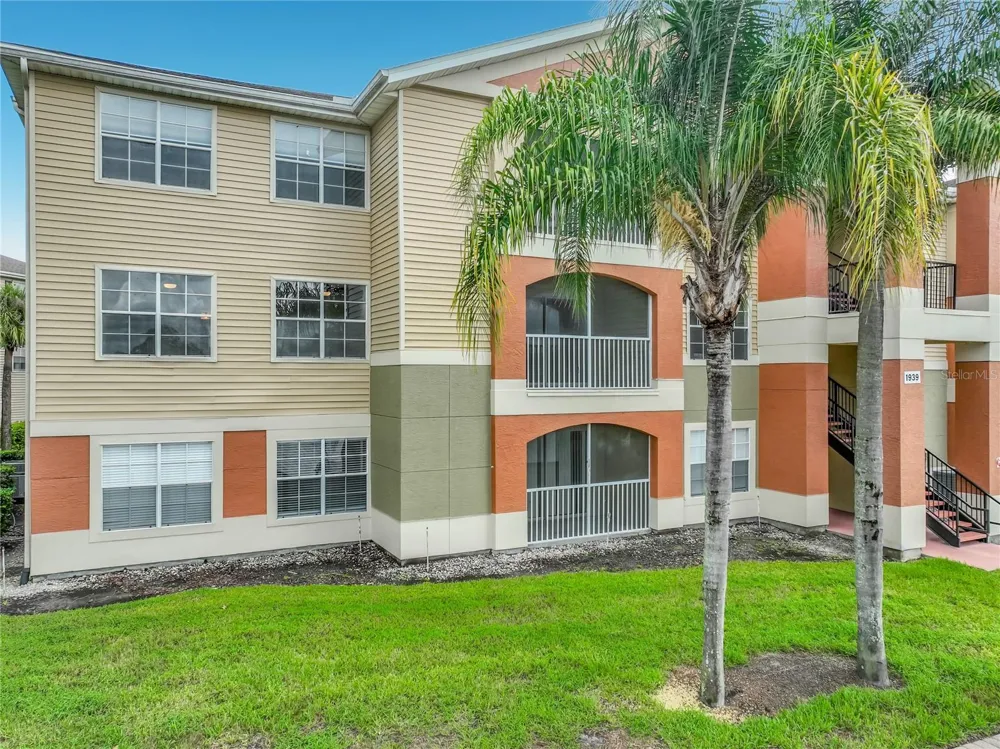 1939 SUMMER CLUB DRIVE #215 Oviedo, FL 32765