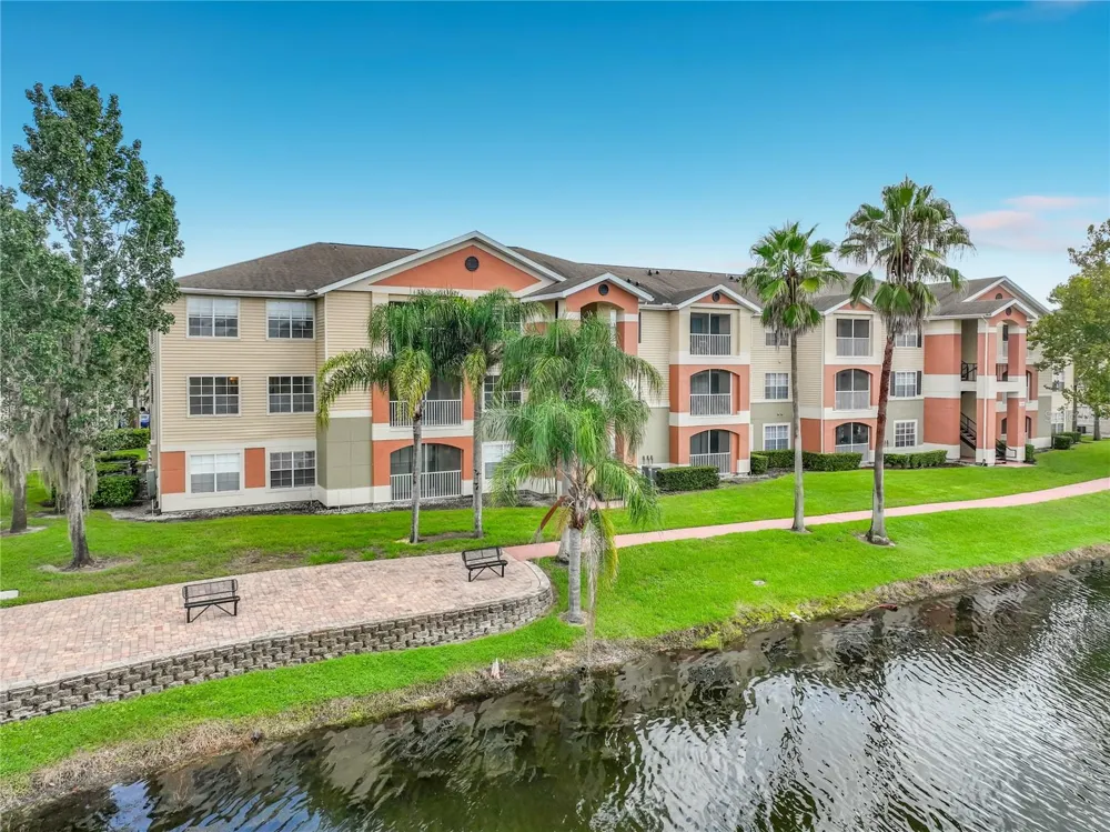 1939 SUMMER CLUB DRIVE #215 Oviedo, FL 32765