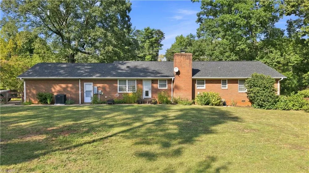 1011 W Mountain Street Kernersville, NC 27284