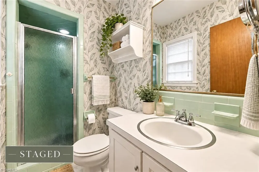1011 W Mountain Street Kernersville, NC 27284