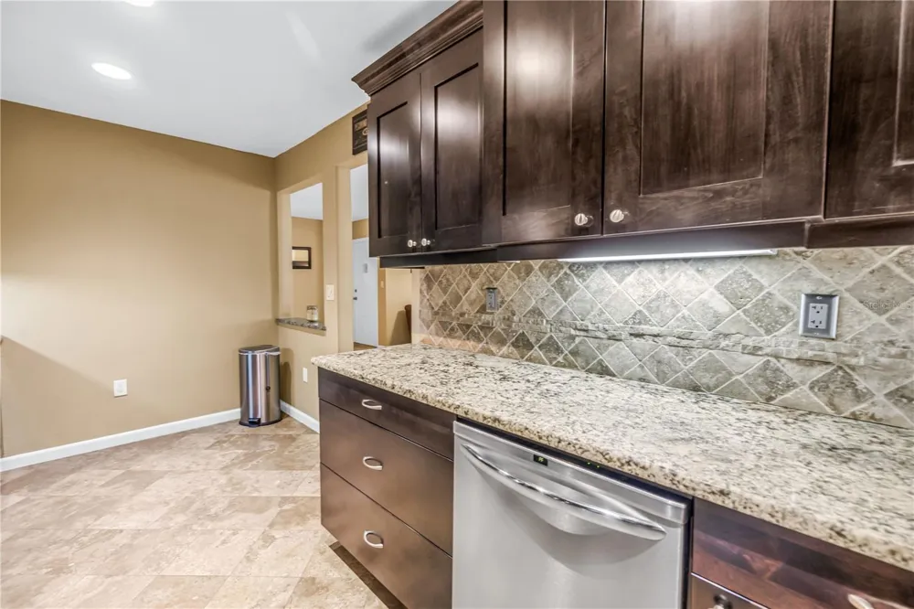 1290 PINE RIDGE CIRCLE E #G2 Tarpon Springs, FL 34688