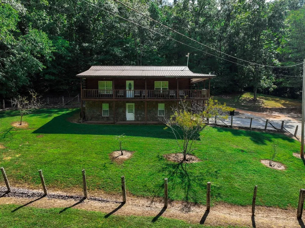 1285 Darbytown Rd Hohenwald, TN 38462