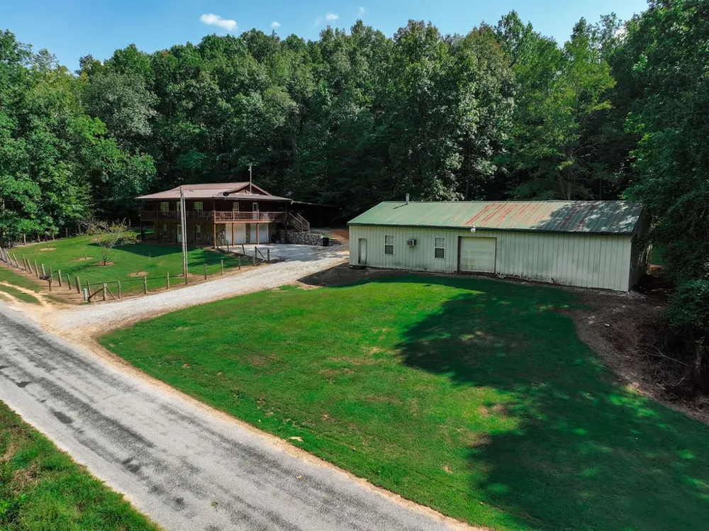 1285 Darbytown Rd Hohenwald, TN 38462