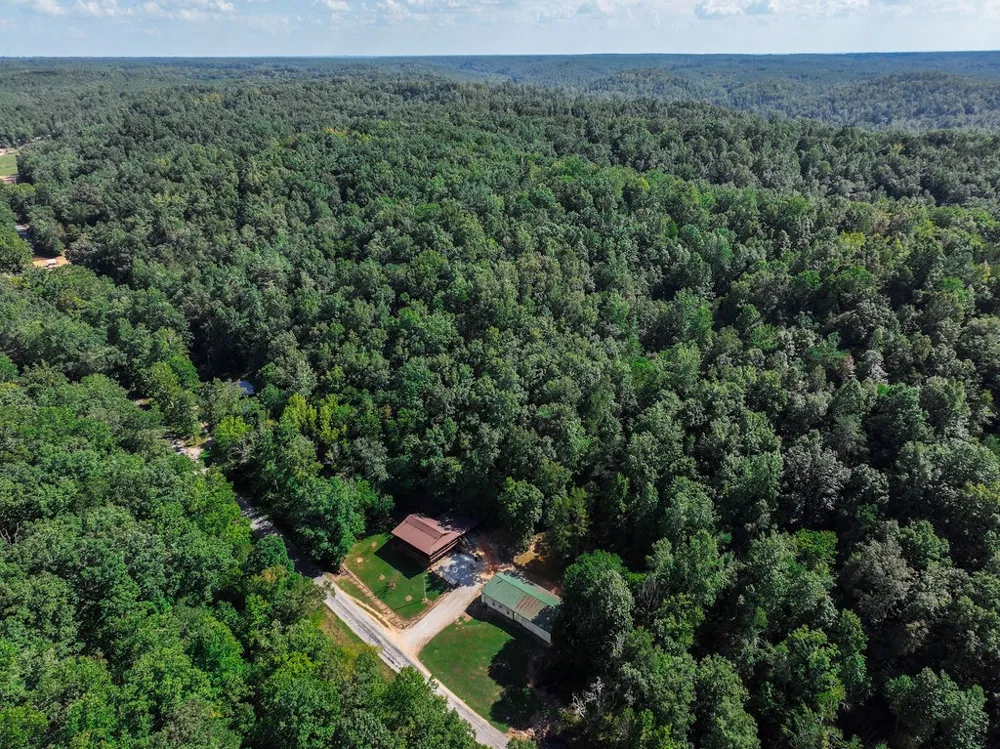 1285 Darbytown Rd Hohenwald, TN 38462