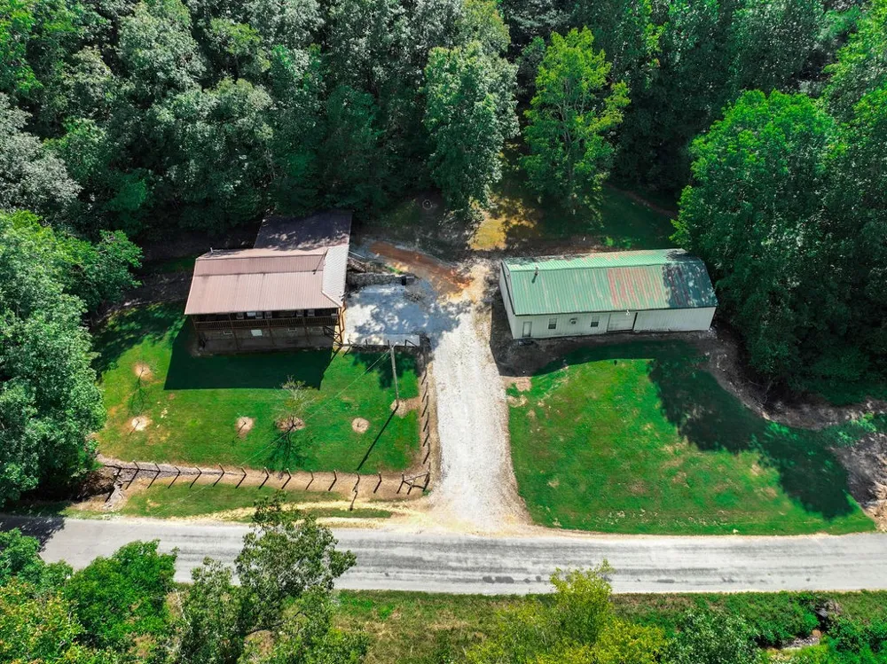 1285 Darbytown Rd Hohenwald, TN 38462