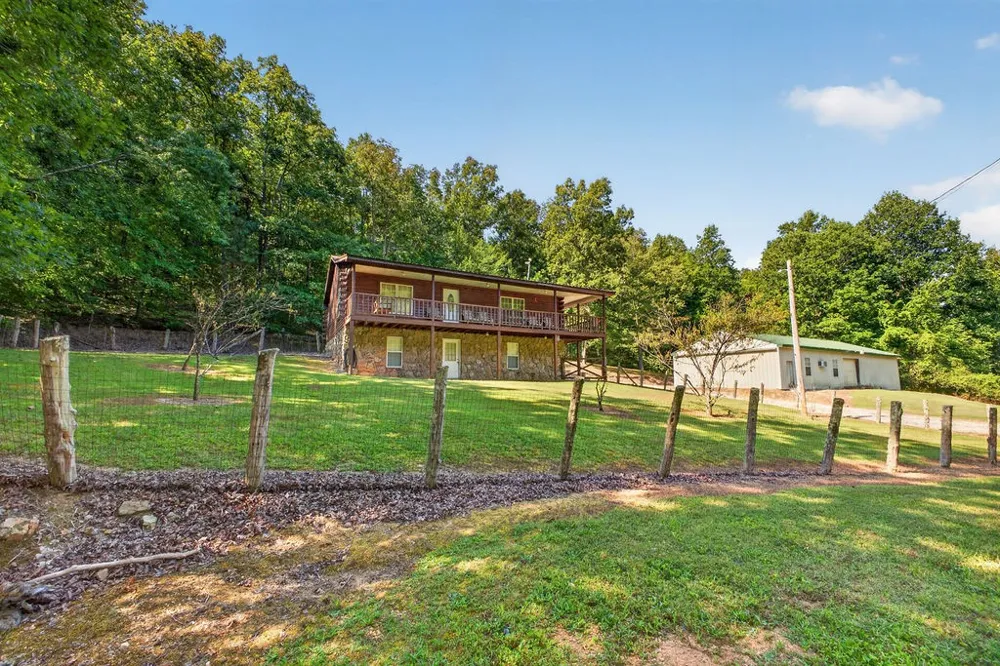 1285 Darbytown Rd Hohenwald, TN 38462