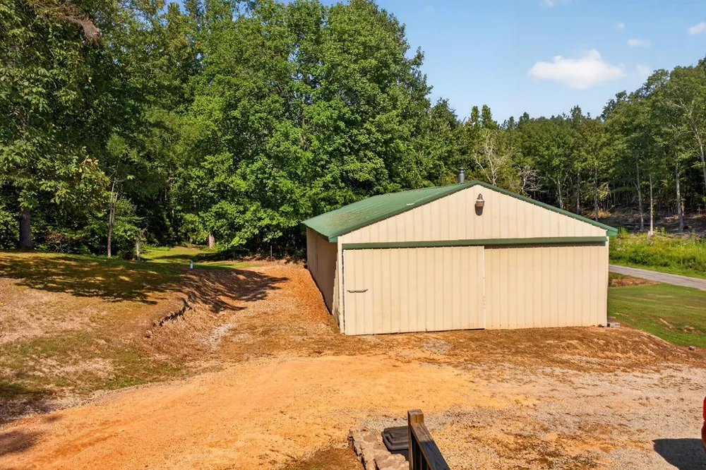 1285 Darbytown Rd Hohenwald, TN 38462