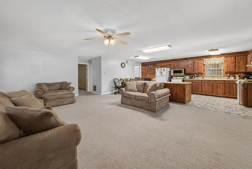 1285 Darbytown Rd Hohenwald, TN 38462