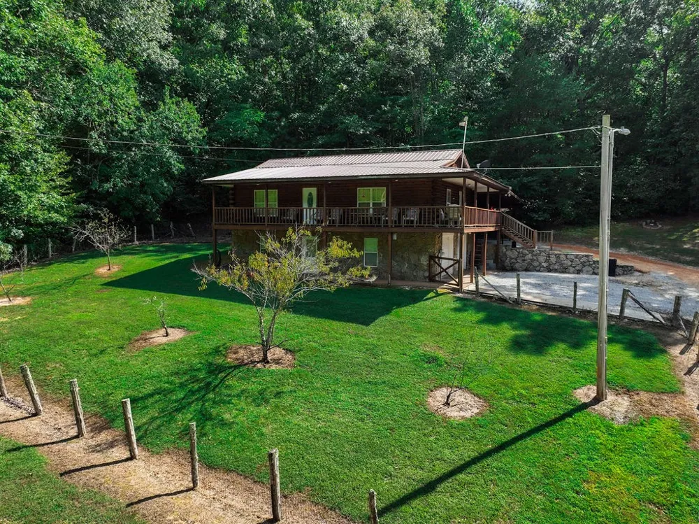 1285 Darbytown Rd Hohenwald, TN 38462