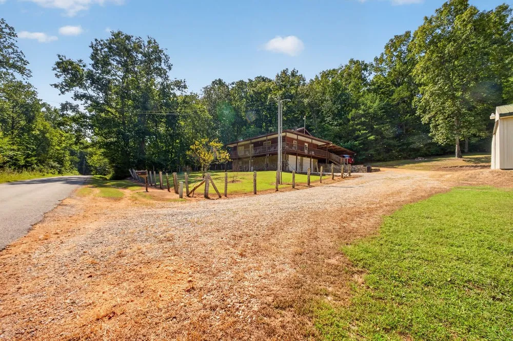 1285 Darbytown Rd Hohenwald, TN 38462