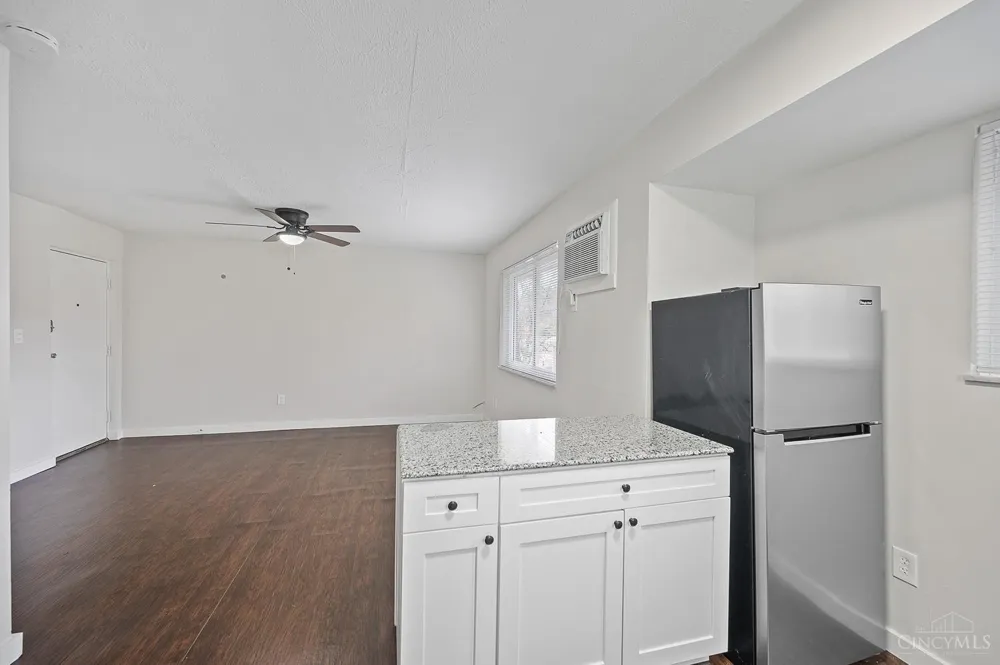 6449 Montgomery Road #8 Cincinnati, OH 45213