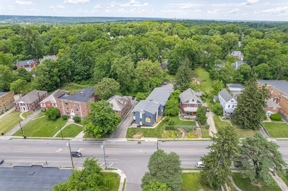 6449 Montgomery Road #8 Cincinnati, OH 45213