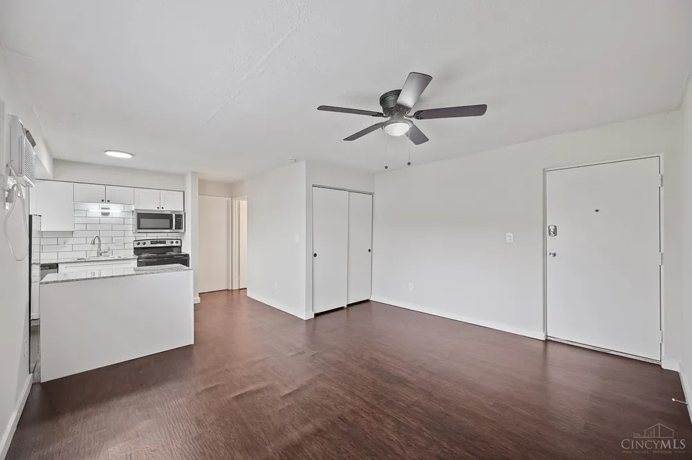 6449 Montgomery Road #8 Cincinnati, OH 45213